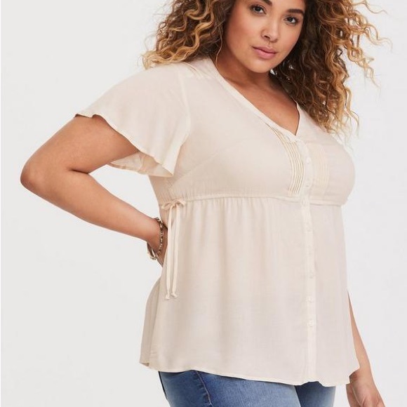 Torrid Textured Woven Flutter Sleeve Blouse - Picture 1 of 6